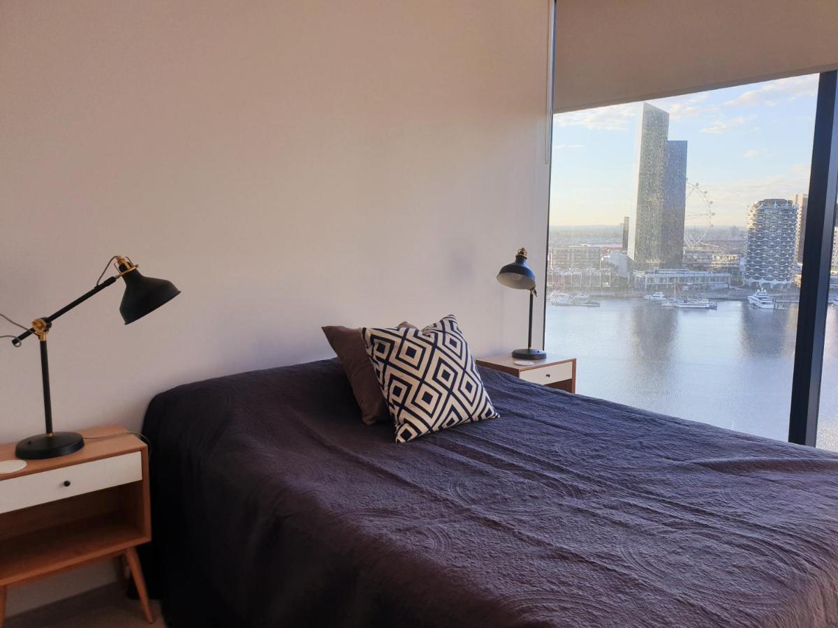 Orange Stay At Collins Wharf Melbourne Exterior photo