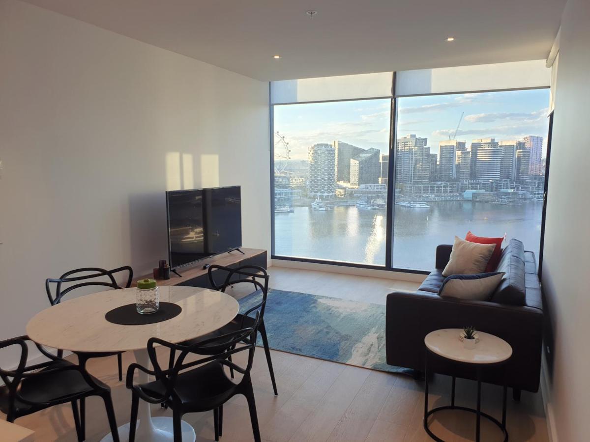 Orange Stay At Collins Wharf Melbourne Exterior photo
