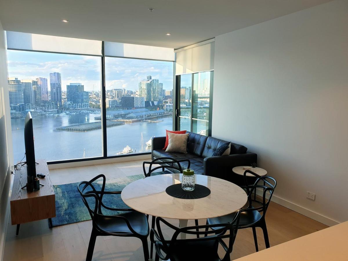 Orange Stay At Collins Wharf Melbourne Exterior photo