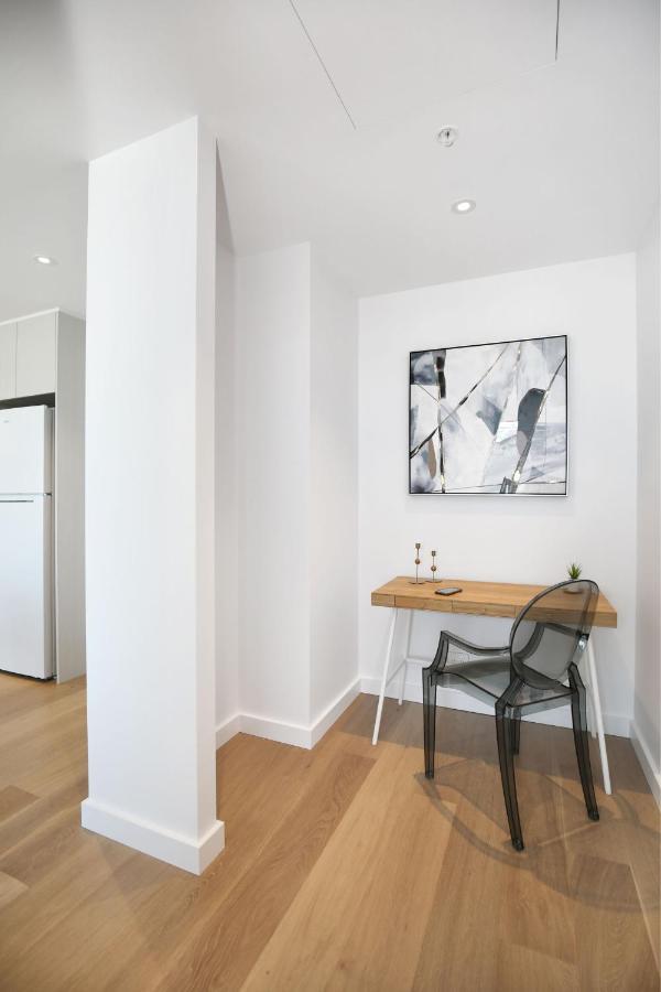 Orange Stay At Collins Wharf Melbourne Exterior photo