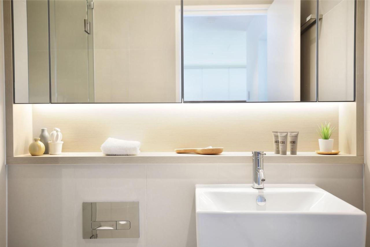 Orange Stay At Collins Wharf Melbourne Exterior photo